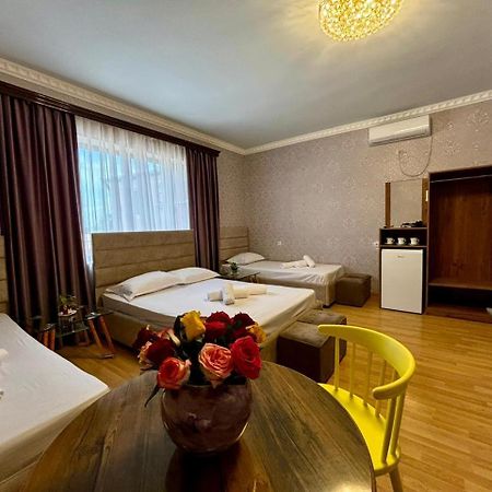Styopa Hotel Erivan Exterior foto