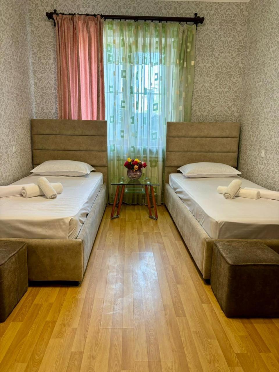 Styopa Hotel Erivan Exterior foto